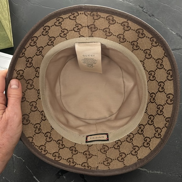 Gucci Beige GG Canvas Bucket Hat
AUTHENTIC
Firm price - Picture 6 of 6